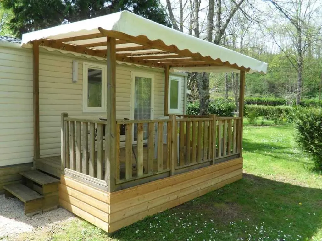 Camping 3 Etoiles - Piscine - Ccaihfi Seix 0*,  France
